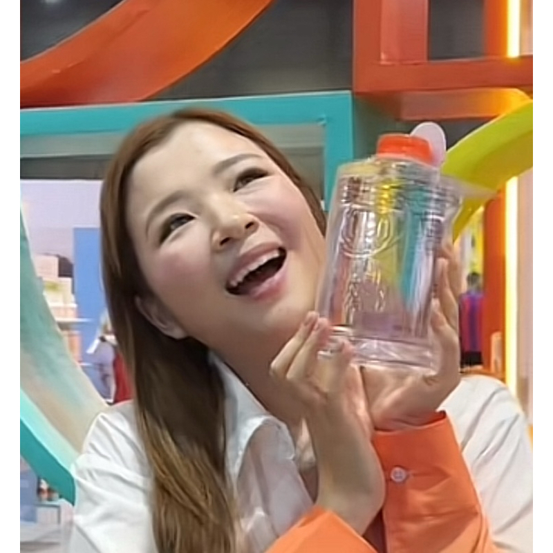 

Viral! Cleo Air Mineral kemasan unik 1 Liter