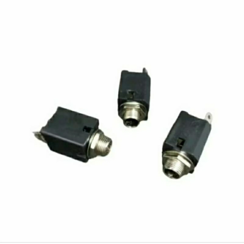 SOKET MIC AKAI HITAM