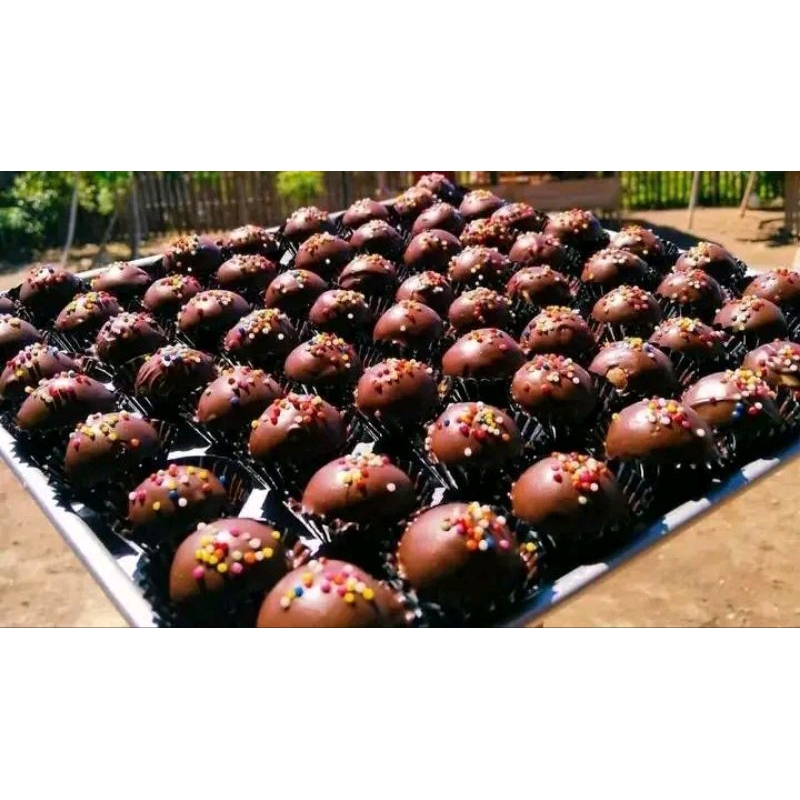 

aneka jajanan isi 1 lusin/12 pcs