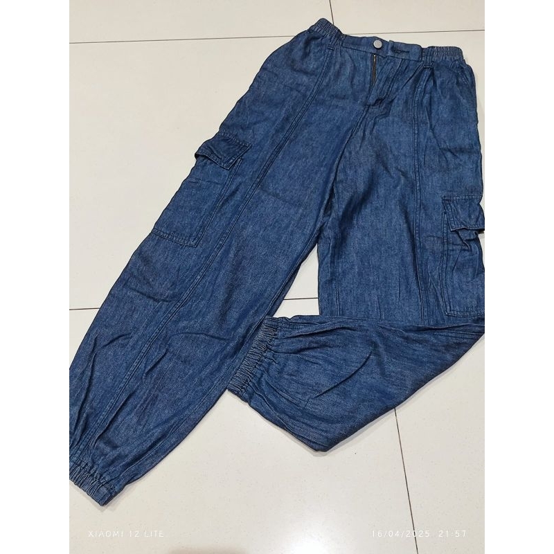 GU cargo denim