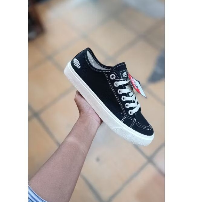 VENTELA ALPHA BLACK NATURAL