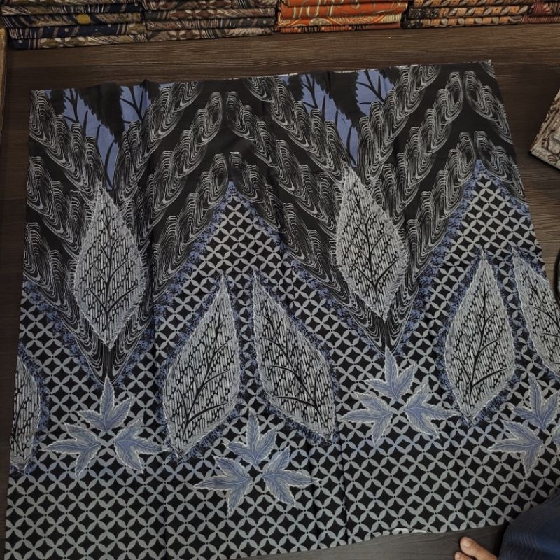 KAIN BATIK POTONGAN SOLO MOTIF POLA ABSTRAK WARNA NAVY UNGU TERACOTA