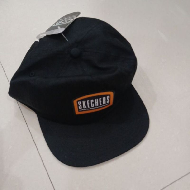 Topi skechers