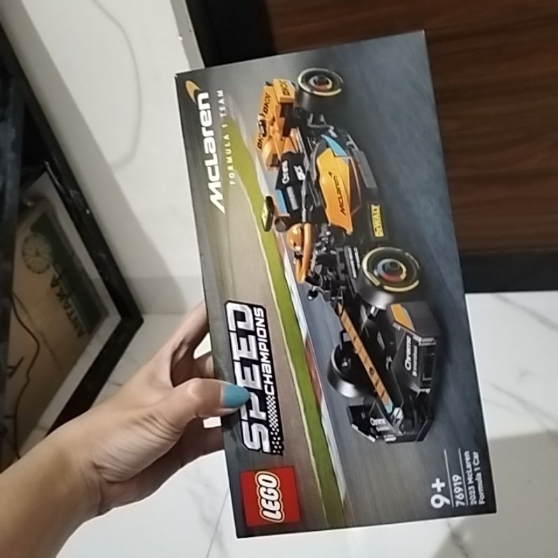 Lego speed champion McLaren