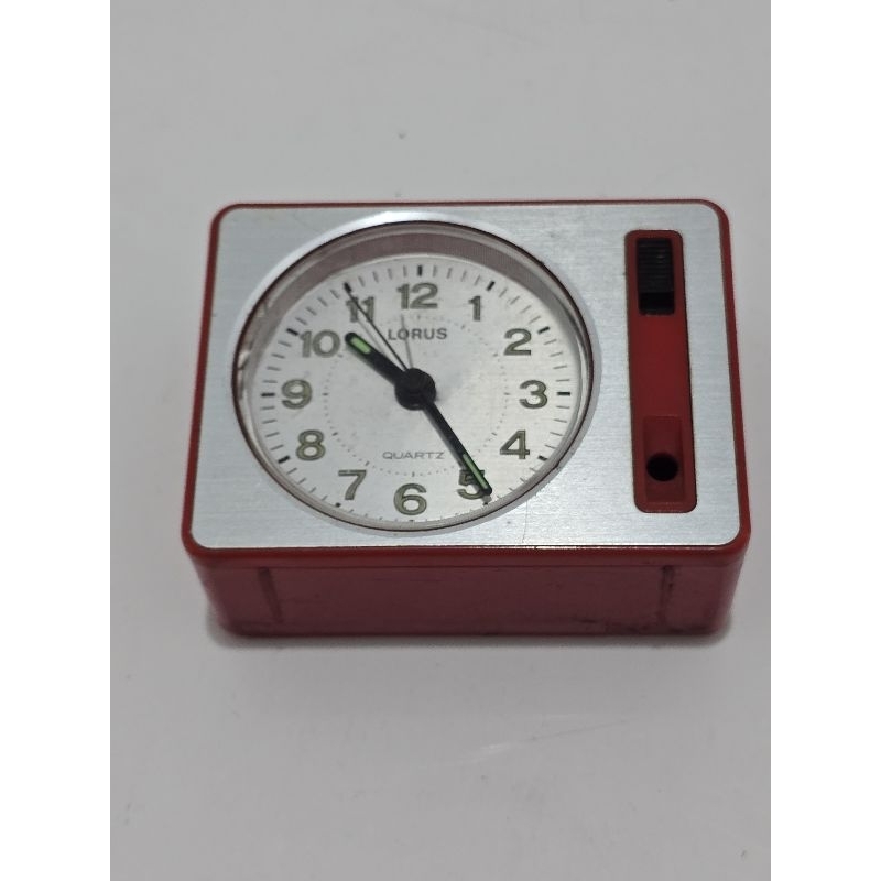 jam weker kecil lorus rusak