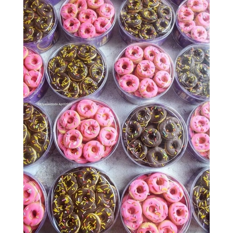 

Cookies donat Kue kering donut coklat murah lebaran natal