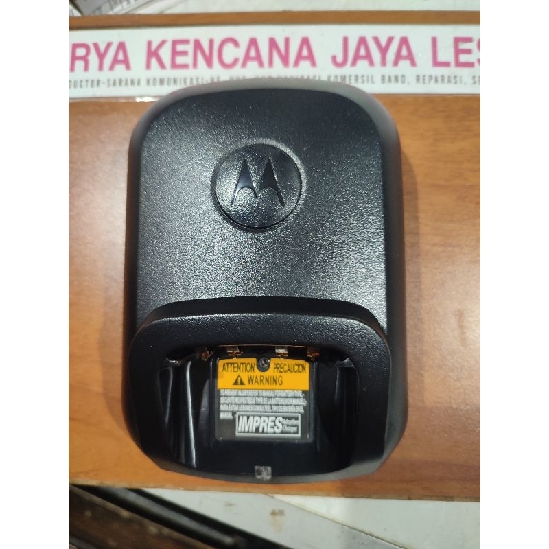 DESKTOP / MANGKOK CHARGER SAJA TANPA  ADAPTOR HT MOTOROLA APX1000 WPLN4226A CHARGER HT MOTOROLA APX 