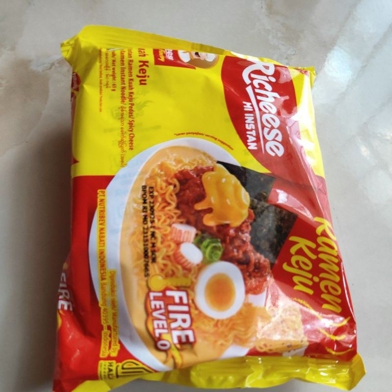 

nabati mie ramen keju mi instan level O