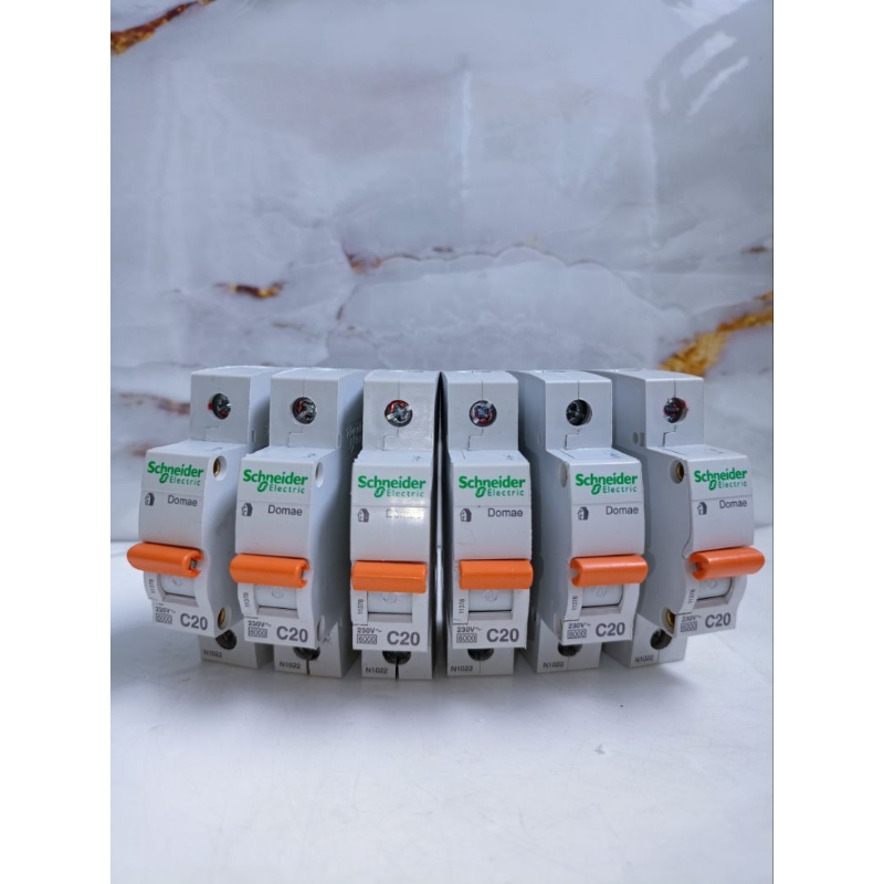 MCB SCHNEIDER DOMAE C20