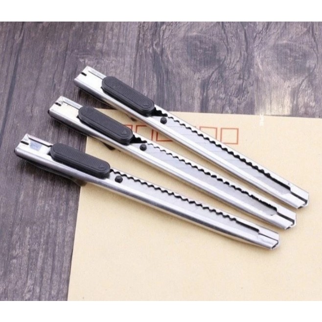 

^ KYRA ^ Cutter Stainless Steel Pemotong Kertas Kardus Unboxing Paket Packing Serbaguna Cuter