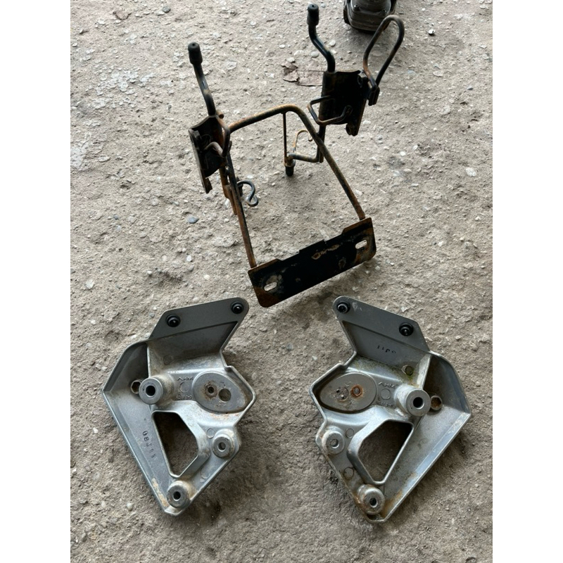 BREKET LAMPU BARONG TIGER REVO 2009-2013 ORIGINAL COPOTAN