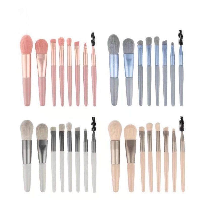 

KG - BRUSH MAKE UP 1 PACK ISI 8 PCS / KUAS MAKE UP SIMPLE