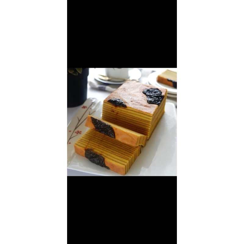 

lapis legit plum slice