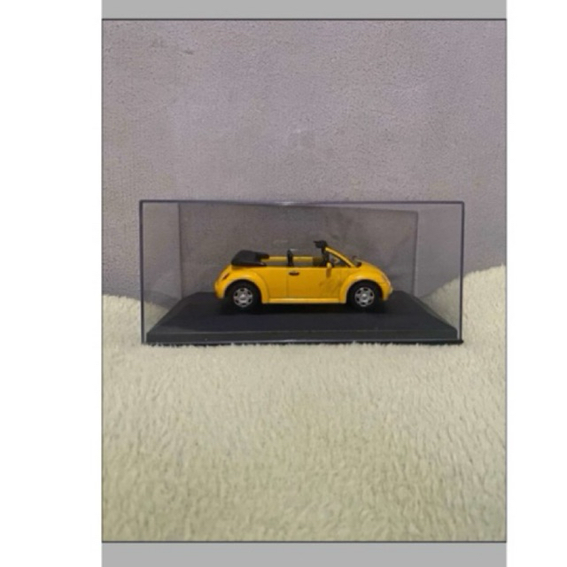 Minichamps 1/ 43 VW New Beetle Yellow