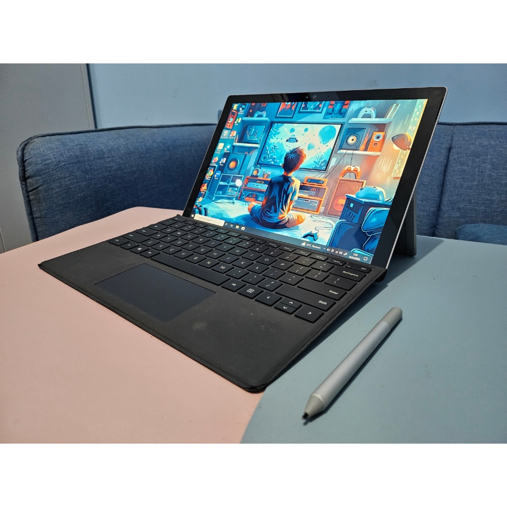 Microsoft Surface Pro 4 With Surface Pen & Original Keyboard