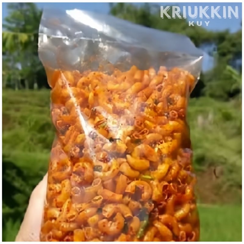 

MAKARONI CIKRUH DAUN JERUK tidak keras 250gr camilan pedas snack cemilan spicy