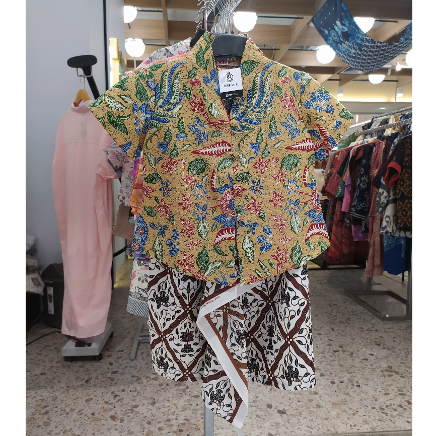 Batik Anak Setelan Kebaya Batik Usia 4-12 Tahun Setelan Kebaya Kartika 3 Negri Pekalongan