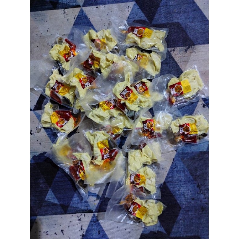 

pangsit rebus chili oil