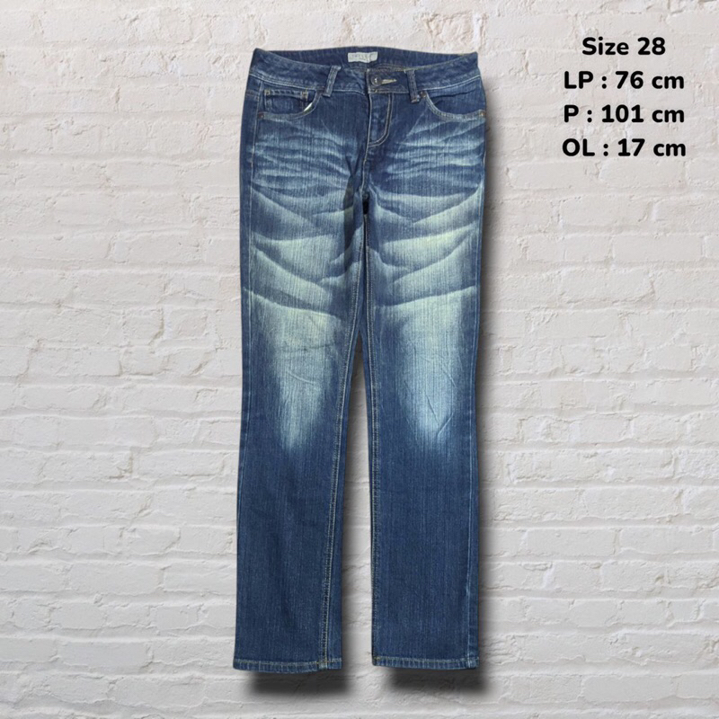Size 28 Celana Panjang Longpants Jeans Theoria Blue Washed Fading Straight fit Original Second Prelo