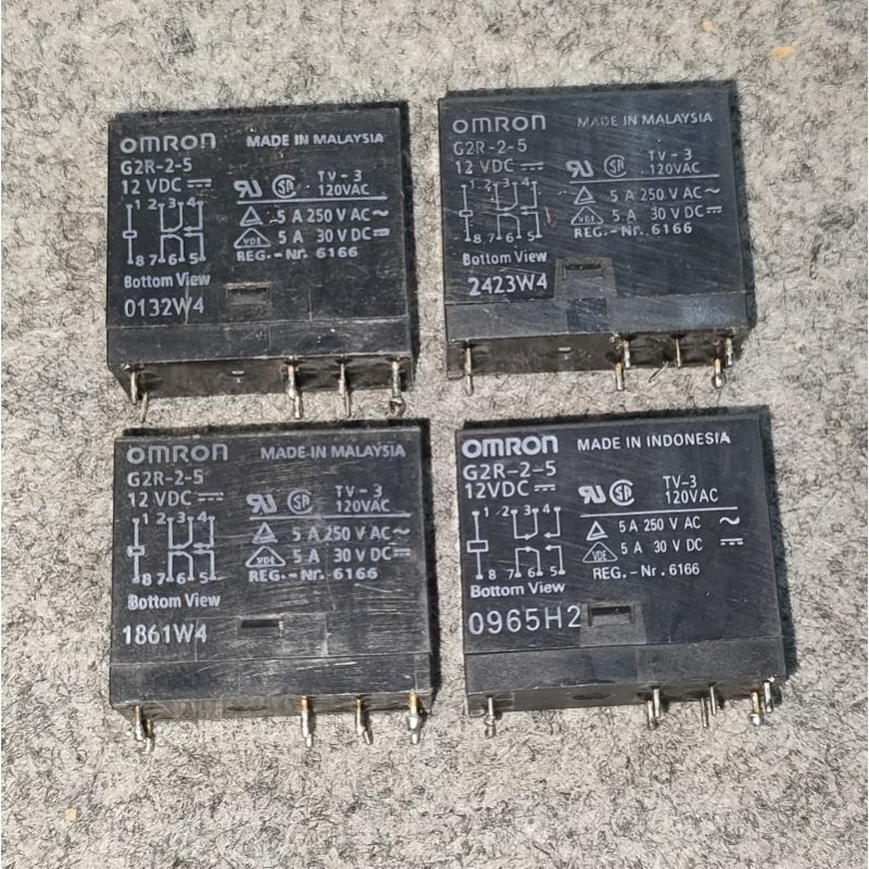 RELAY OMRON 12V5A KAKI 8