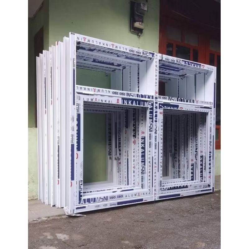 Kusen Jendela Swing Aluminium Dan Kaca Polos 5mm