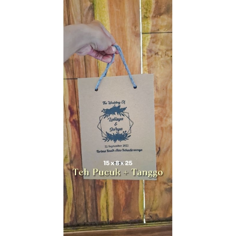 

(Isi 12pcs) Paperbag Wafer 15x8x25cm I Tassonggong custom | Tas Coklat wedding - Paperbag Sablon