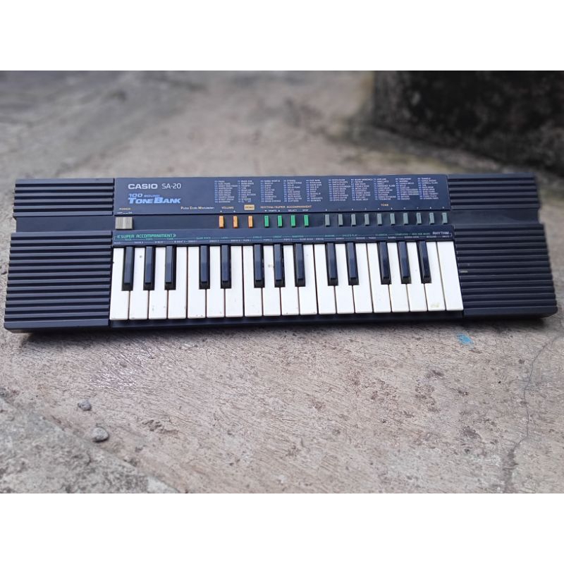 Piano CASIO SA20