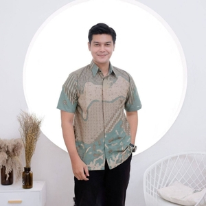 Baju Batik Pria Lengan Pendek  Pesta Kerja Hijau Sage Dan Kuning Motif Terbaru