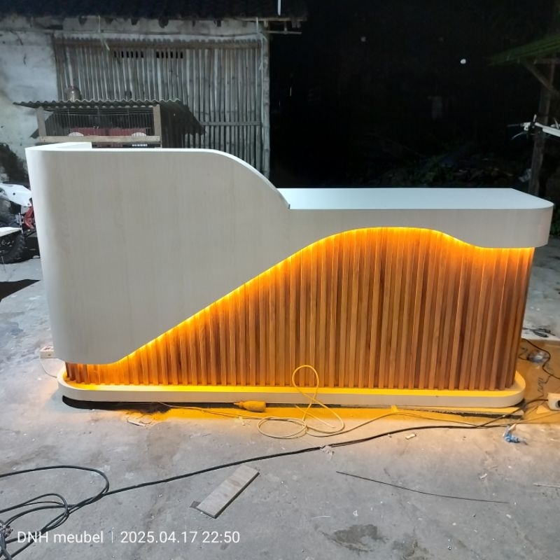 Meja Resepsionis Kasir Leter L Estetik
