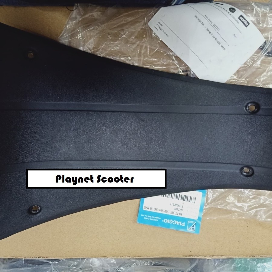 Cover Aki Accu Vespa GTS GTV GT