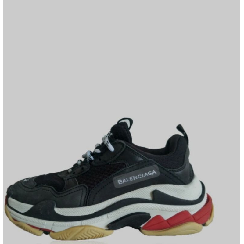 preloved Sneakers Sepatu Balenciaga Triple S Multicolour