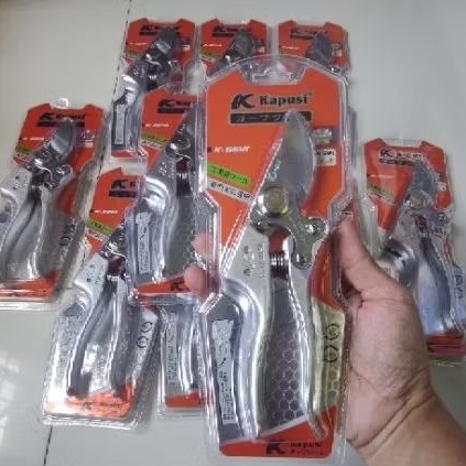 

Gunting Kapusi Silver K-8618 size 8" SK5 Gunting Pruning Dahan Ranting Batang Tanaman Japan Quality