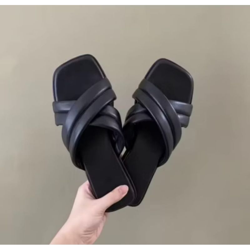 Sandal Teplek Wanita Busa Silang Elegan Simple