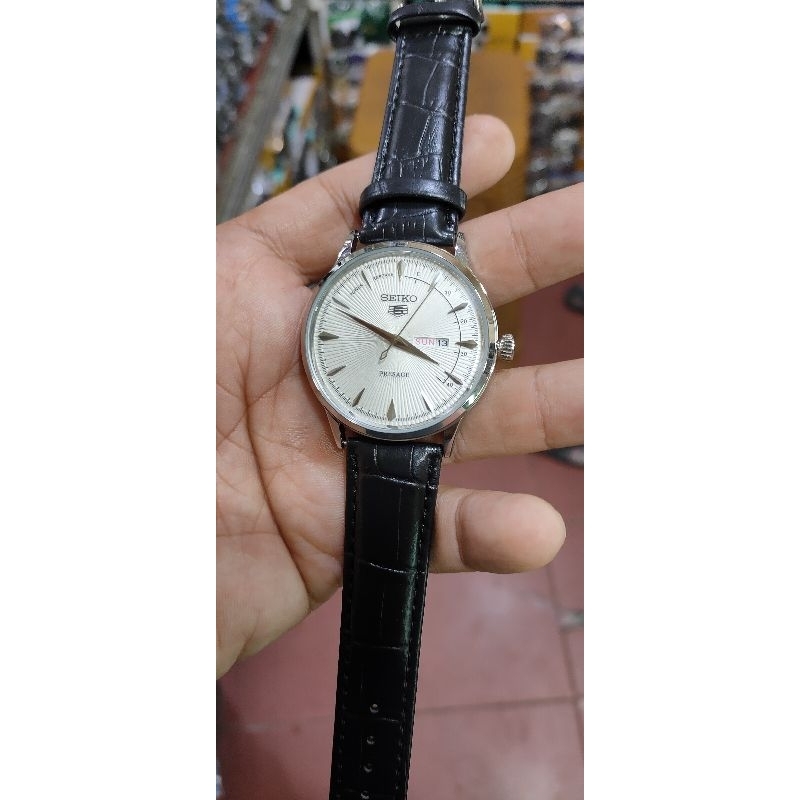 jam tangan pria Seiko silver strap kulit ada tanggal siap pakai
