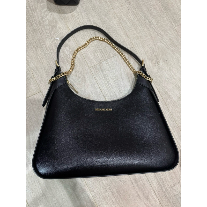 MK Wilma Large Black with Chain