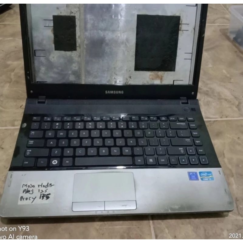 Kesing casing casing case laptop Samsung 300e np300e