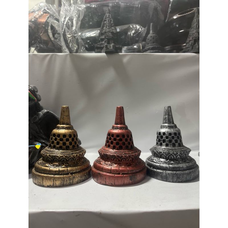 miniatur stupa candi borobudur