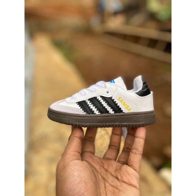 Sepatu anak Adidas samba