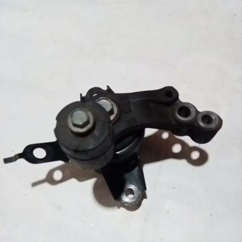 Dudukan mesin mobil Agya Ayla original