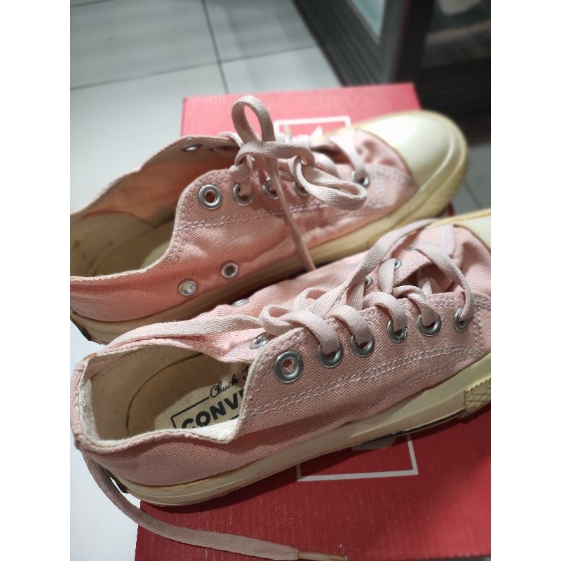 PRELOVED sepatu Converse pink 37