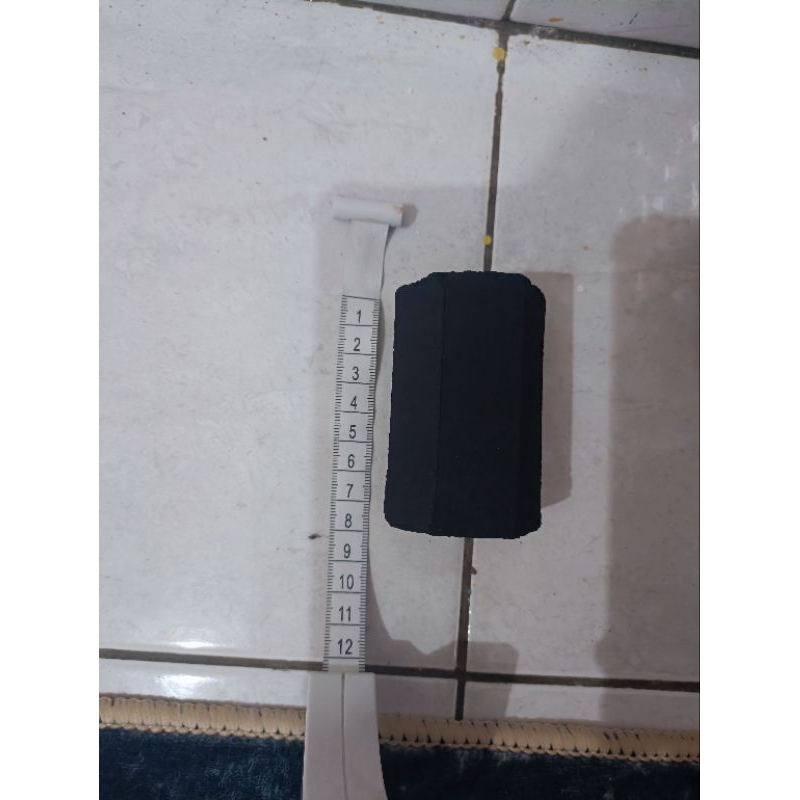 Briket arang kayu untuk memanggang