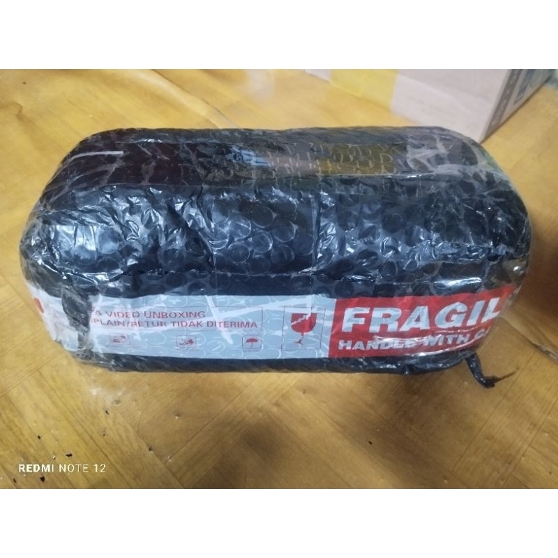 

extra buble wrap dan dus untuk pengamanan paket anda saat dikirm