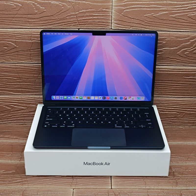 Macbook Air M2 2022 Chip Apple M2 RAM 8GB SSD 256GB