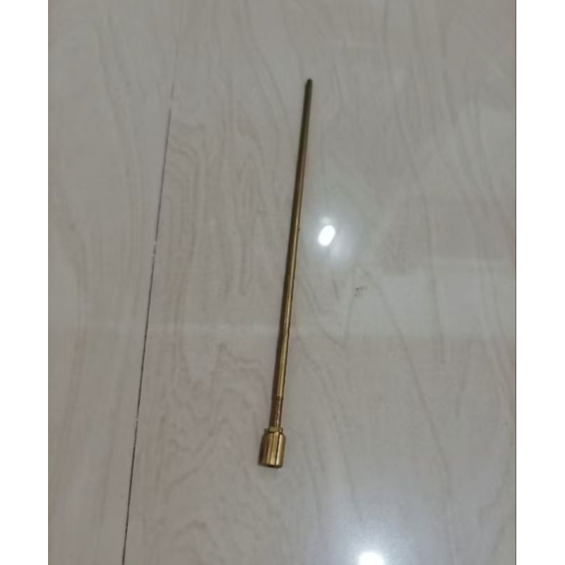 tiang jarum untuk lampu patromak minyak.Bisa digunakan untuk semua merk lampu patromak.