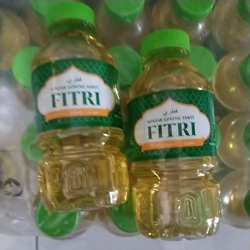 

Minyak Goreng Merk Fitri 200 ml 1slop/krat isi 24 botol/Minyak Botol