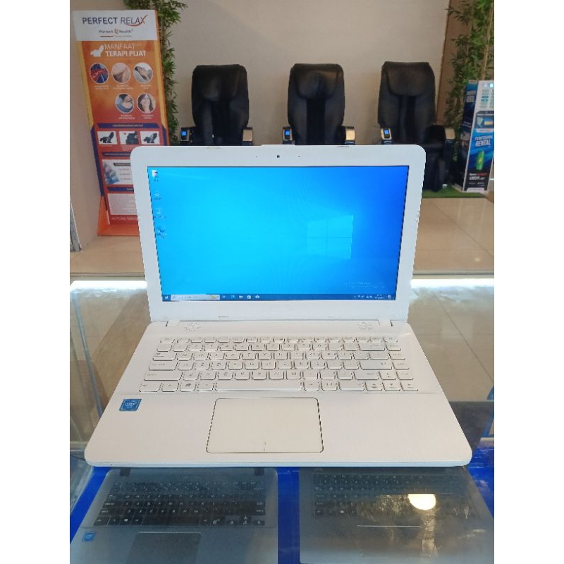 Asus X441SA Intel N3060 Ram 2 SSD 128 Layar 14 inch - Second