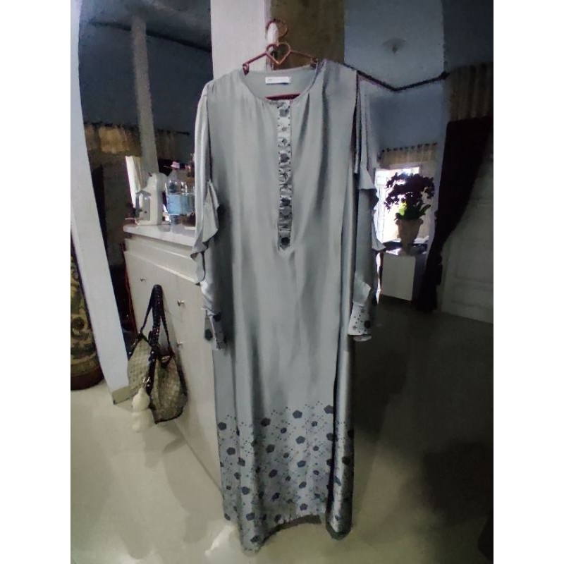 gamis/dress brand Restu Anggraini