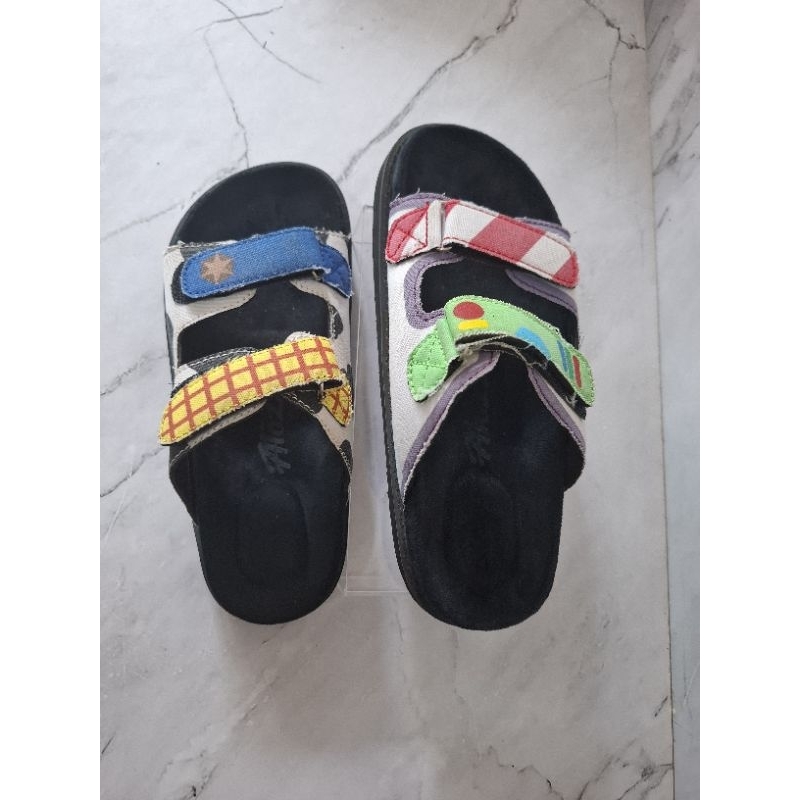 Preloved sandal atoz toy story