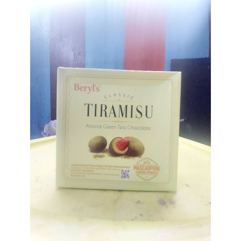 

Beryl's Classic Tiramisu Almond Green Tea Chocolate 65 grams - Beryls Classic Tiramisu Almond GreenTea Chocolate