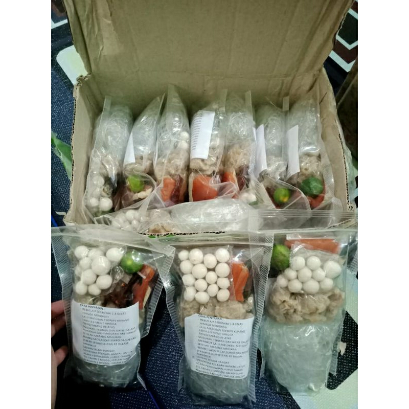 

TEKWAN ENDEUS BANDUNG ISI 15 biji FREE JERUK LIMAU TEKWAN ALA RANCAEKEK khas Palembang baso aci tekwan kumplit